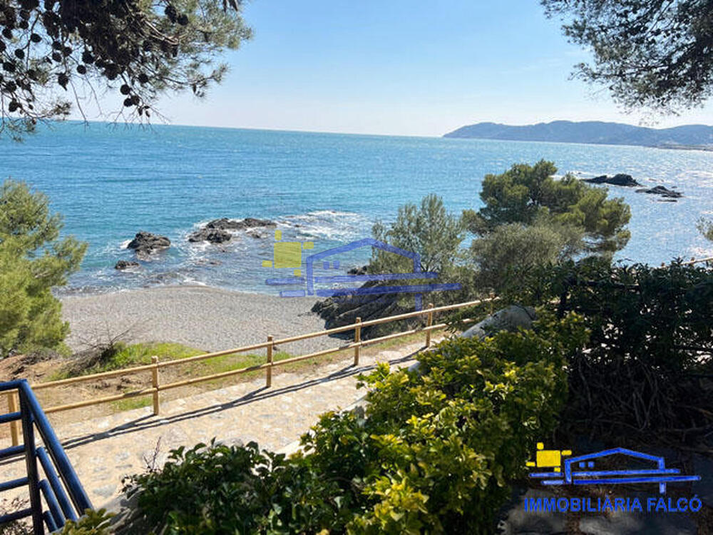 CAS 9 CAS 9 Apartamento Les Tonyines LLANÇA CAS 9 CAS 9 Apartamento Les Tonyines LLANÇA