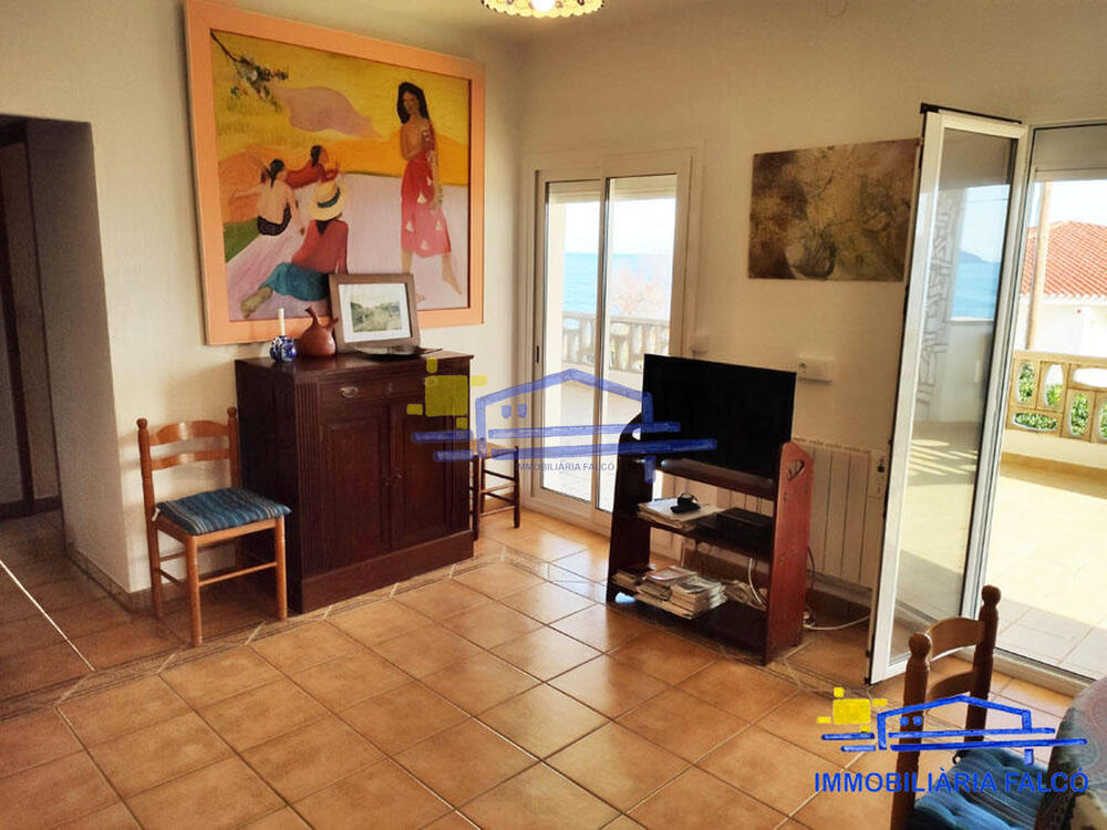 CAS 2 CAS 2 Casa aïllada / Villa Llançà CAS 2 CAS 2 Casa aïllada / Villa Llançà