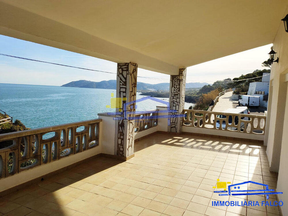 CAS 2 CAS 2 Casa aïllada / Villa Llançà CAS 2 CAS 2 Casa aïllada / Villa Llançà