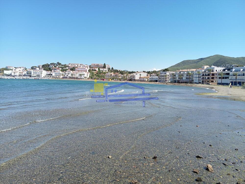 AP-8 FONDU Apartament El Port Llançà AP-8 FONDU Apartament El Port Llançà