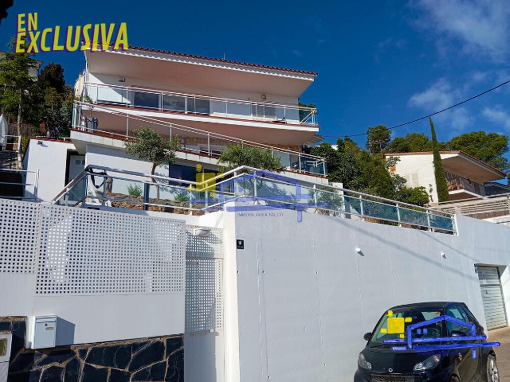 CAS-11 Espectacular casa totalmente reformada con las mejores vistas panoramicas de llançà Casa aislada / Villa fané de dalt Llançà CAS-11 Espectacular casa totalmente reformada con las mejores vistas panoramicas de llançà Casa aislada / Villa fané de dalt Llançà