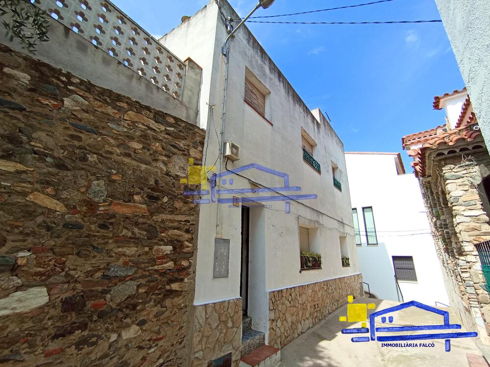 CAS-4 Casa de poble per reformar. Casa de pueblo Llançà CAS-4 Casa de poble per reformar. Casa de pueblo Llançà