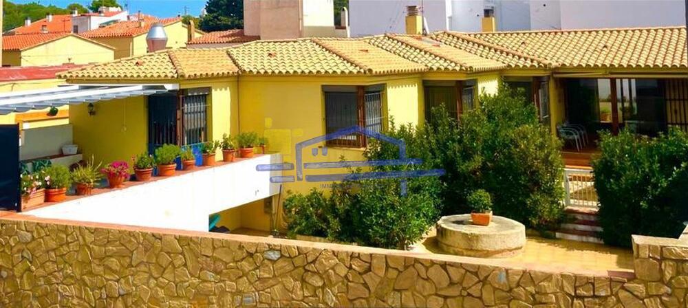 CAS-15 CAS-15 Casa aïllada / Villa port de llançà Llançà CAS-15 CAS-15 Casa aïllada / Villa port de llançà Llançà