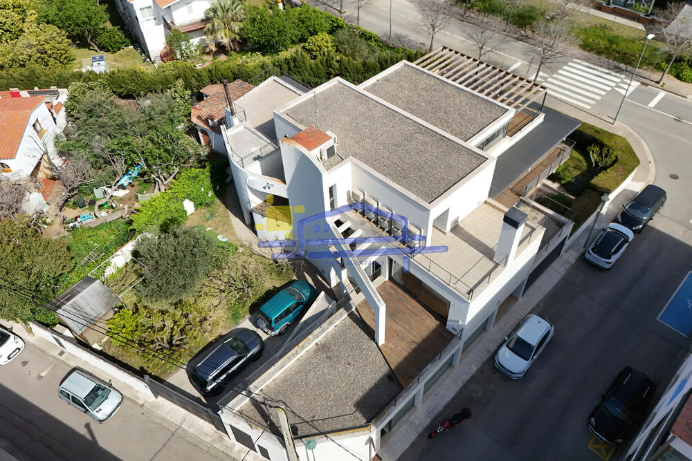 CAS-8 Exclusiva casa unifamiliar en venda a Llançà Casa aïllada / Villa La Vila Llançà CAS-8 Exclusiva casa unifamiliar en venda a Llançà Casa aïllada / Villa La Vila Llançà