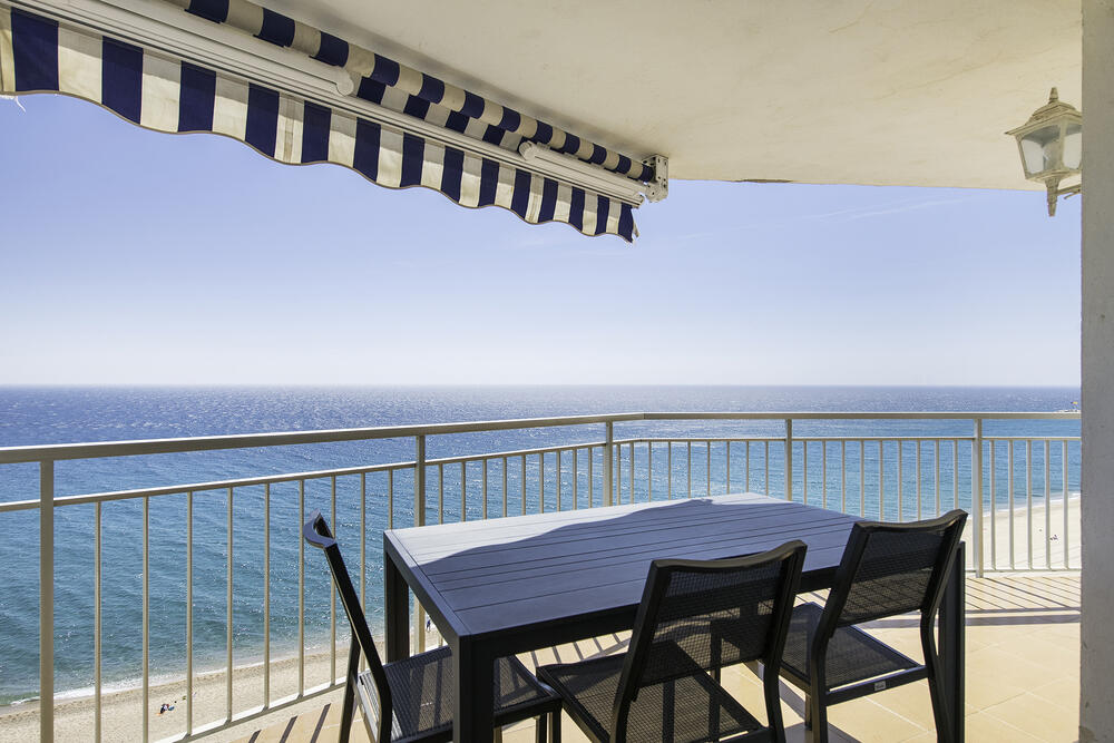 Cannes 8-3 Apartament CA 8-3 Platja d’Aro Apartment  Platja d'Aro