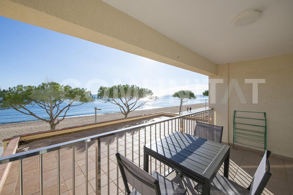 S.T H-2 Apartament amb vistes frontals al mar a Platja d’Aro Apartment Platja d'Aro S.T H-2 Apartament amb vistes frontals al mar a Platja d’Aro Apartment Platja d'Aro