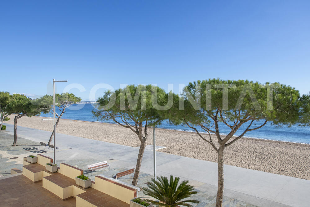 S.T H-2 Apartament amb vistes frontals al mar a Platja d’Aro Apartment Platja d'Aro S.T H-2 Apartament amb vistes frontals al mar a Platja d’Aro Apartment Platja d'Aro