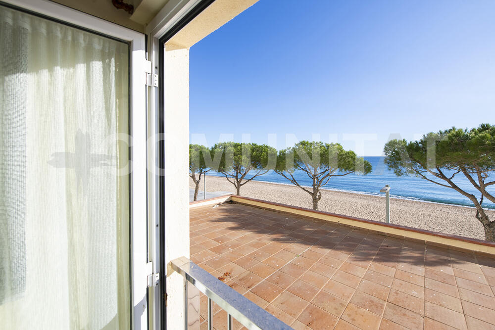 S.T H-2 Apartament amb vistes frontals al mar a Platja d’Aro Apartment Platja d'Aro S.T H-2 Apartament amb vistes frontals al mar a Platja d’Aro Apartment Platja d'Aro