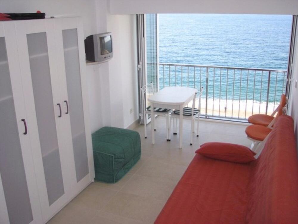 BEACH PALACE CB08 Estudio frente al mar con vistas infinitas Apartment Platja d'Aro BEACH PALACE CB08 Estudio frente al mar con vistas infinitas Apartment Platja d'Aro