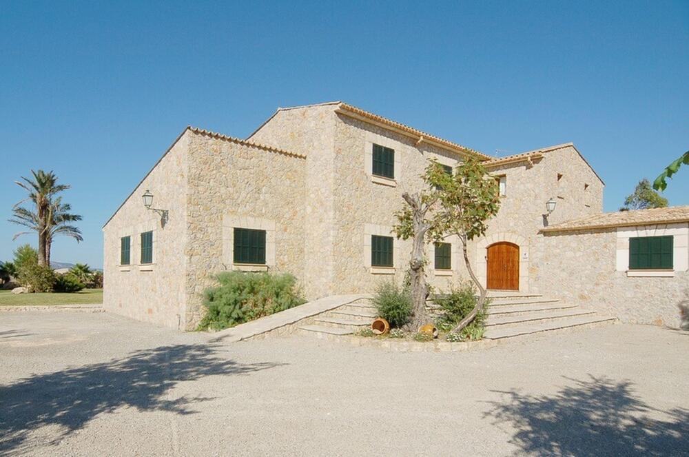 42 Villa Lleida Detached house / Villa POLLENSA 42 Villa Lleida Detached house / Villa POLLENSA