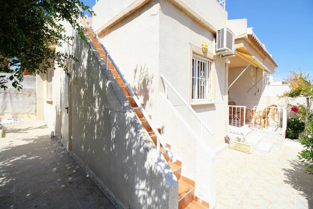 A-0309 ESPUNA Semi-detached house Torrevieja A-0309 ESPUNA Semi-detached house Torrevieja