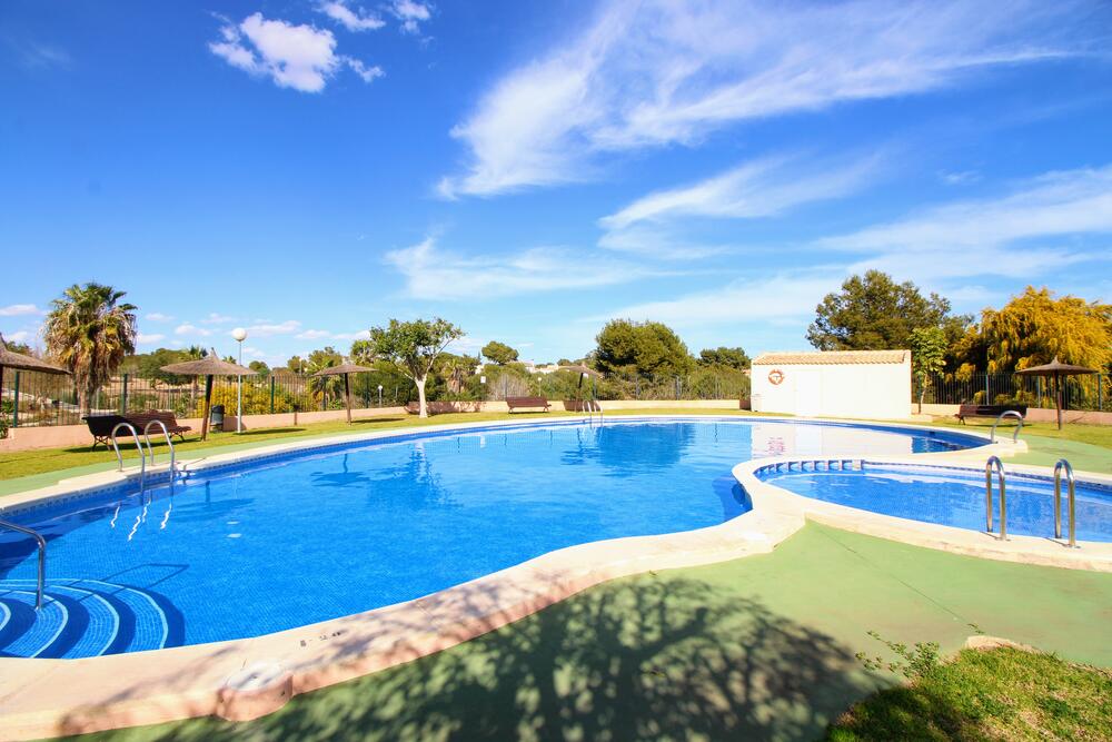 A-0351 LAGUNA Bungalow  Torrevieja