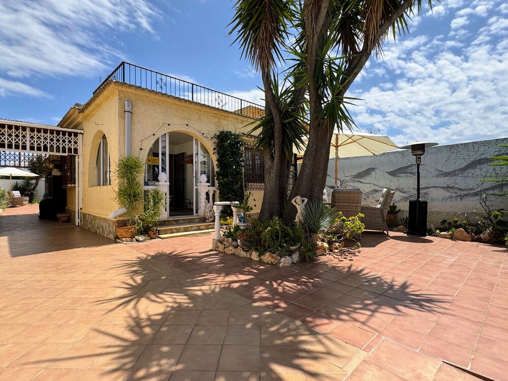 A-0420 CASALS Detached house / Villa Torrevieja A-0420 CASALS Detached house / Villa Torrevieja