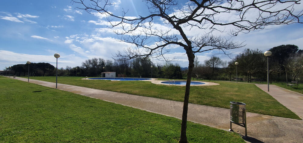 Blick auf den Gemeinschaftsbereich mit Swimmingpool Blick auf den Gemeinschaftsbereich mit Swimmingpool