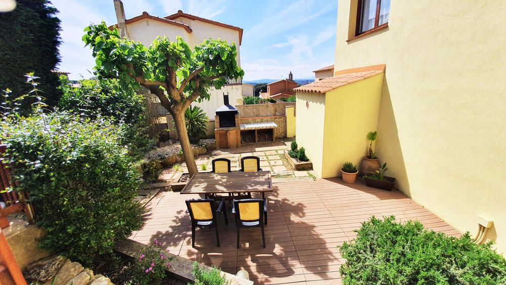 Terrasse mit Grill Terrasse mit Grill