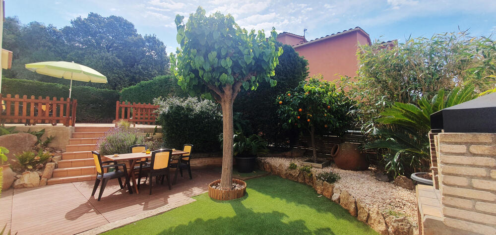 Terrasse mit Kunstrasen Terrasse mit Kunstrasen