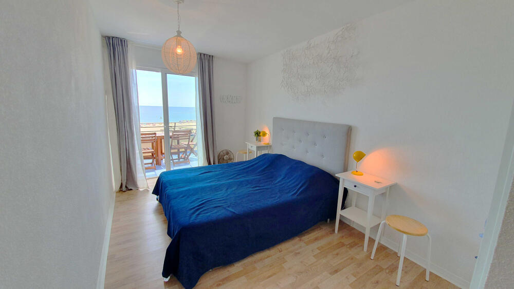 Schlafzimmer mit Doppelbett Schlafzimmer mit Doppelbett