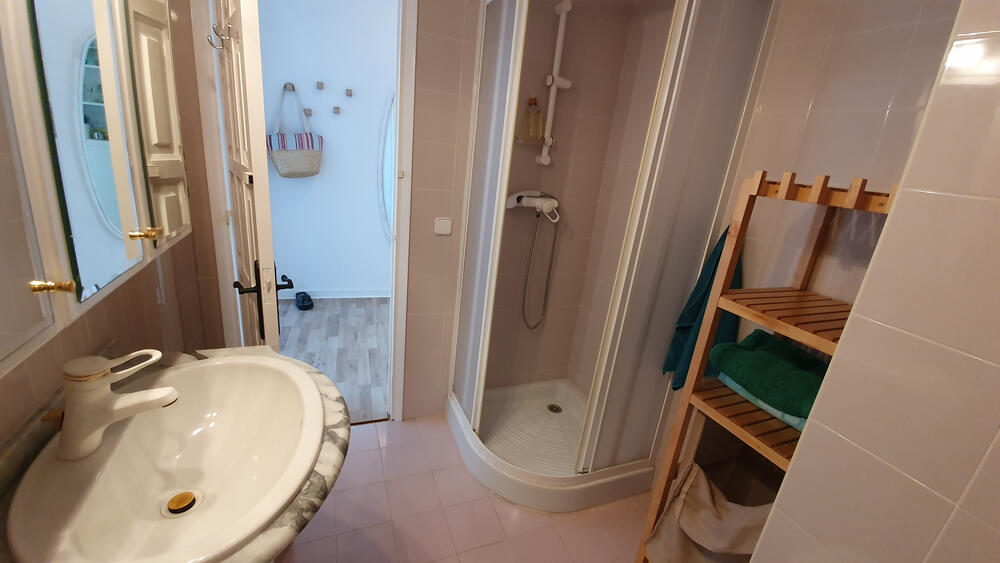 Komplettes Badezimmer Komplettes Badezimmer