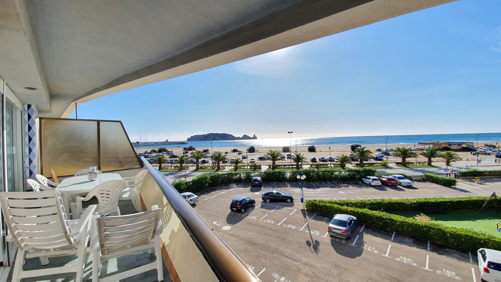 Terrasse mit Blick auf das Meer und die Medes-Inseln Terrasse mit Blick auf das Meer und die Medes-Inseln