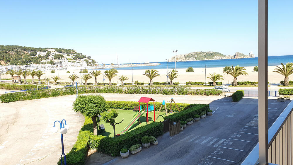 Blick auf das Meer und den Park von der Terrasse Blick auf das Meer und den Park von der Terrasse