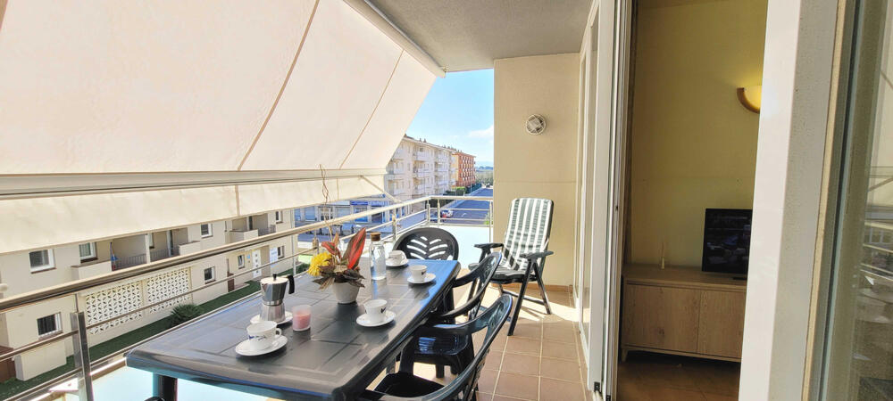 Terrasse mit Markise Terrasse mit Markise