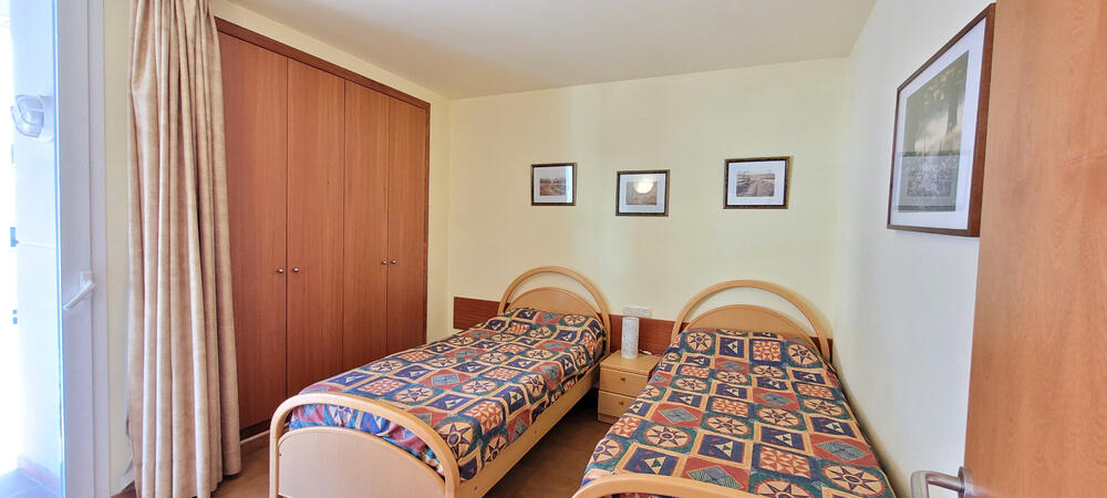 Schlafzimmer mit zwei Einzelbetten Schlafzimmer mit zwei Einzelbetten