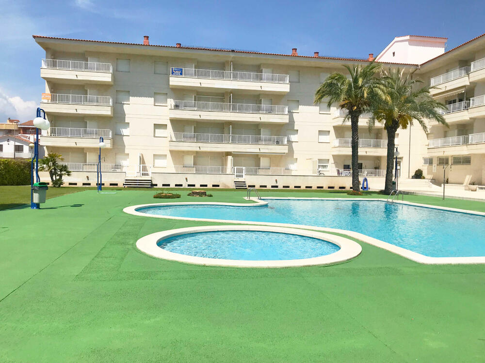Gemeinschaftspool für Erwachsene und Kinder