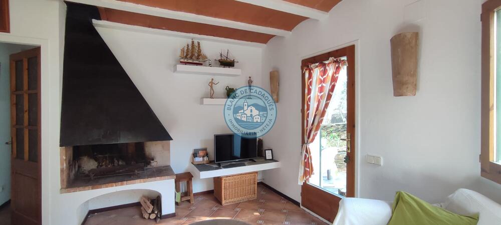CAROLA DANES PAGANS CASA AMB ENCANT I UNA ÀMPLIA SORTIDA AL JARDÍ Apartamento Cadaqués CAROLA DANES PAGANS CASA AMB ENCANT I UNA ÀMPLIA SORTIDA AL JARDÍ Apartamento Cadaqués