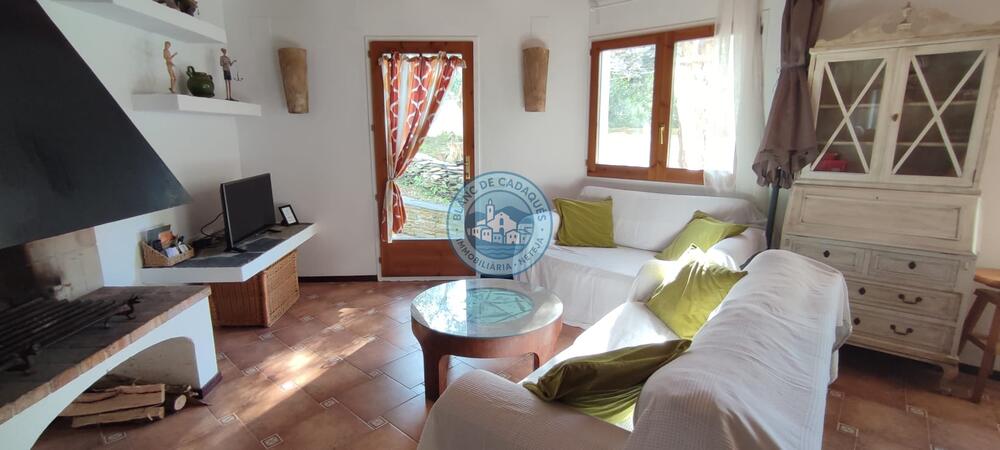 CAROLA DANES PAGANS CASA AMB ENCANT I UNA ÀMPLIA SORTIDA AL JARDÍ Apartamento Cadaqués CAROLA DANES PAGANS CASA AMB ENCANT I UNA ÀMPLIA SORTIDA AL JARDÍ Apartamento Cadaqués