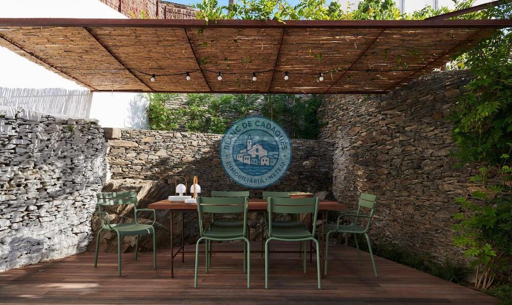YOLANDA Icónica casa con jardín en el centro de Cadaqués Casa aislada / Villa Cadaqués YOLANDA Icónica casa con jardín en el centro de Cadaqués Casa aislada / Villa Cadaqués