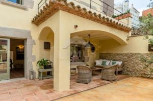 5103 Casa Alzines Village house Centre Begur