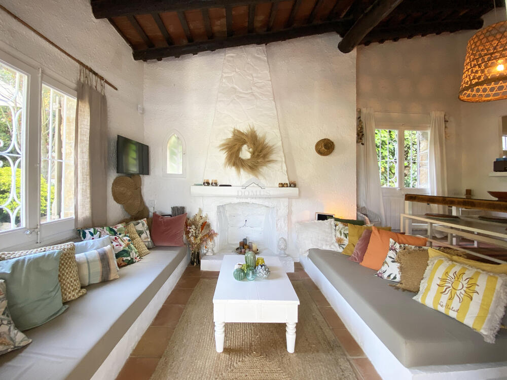 186 Casa Maragall Vrijstaand huis / Villa Residencial Begur Begur 186 Casa Maragall Vrijstaand huis / Villa Residencial Begur Begur