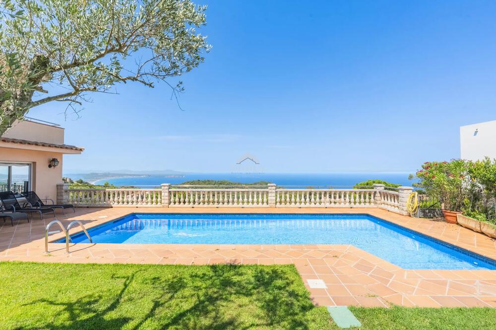 151 Bona Vista Vrijstaand huis / Villa Centre Begur 151 Bona Vista Vrijstaand huis / Villa Centre Begur