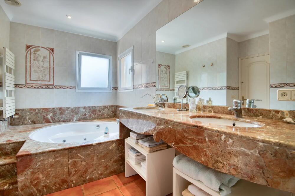 151 Bona Vista Vrijstaand huis / Villa Centre Begur 151 Bona Vista Vrijstaand huis / Villa Centre Begur