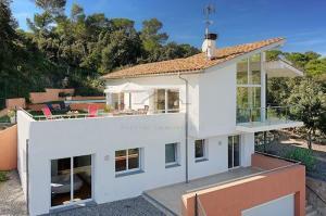 075 IOLANDA DE CRUILLES Detached house Centre Begur