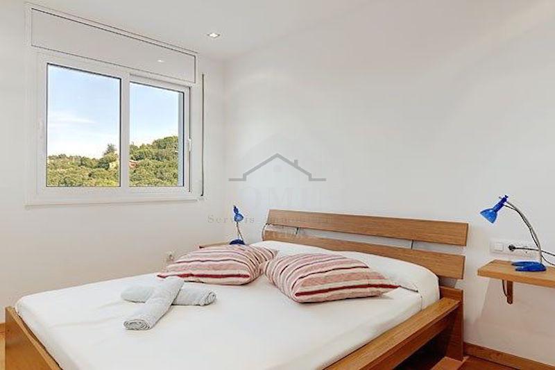 075 IOLANDA DE CRUILLES Vrijstaand huis Centre Begur 075 IOLANDA DE CRUILLES Vrijstaand huis Centre Begur