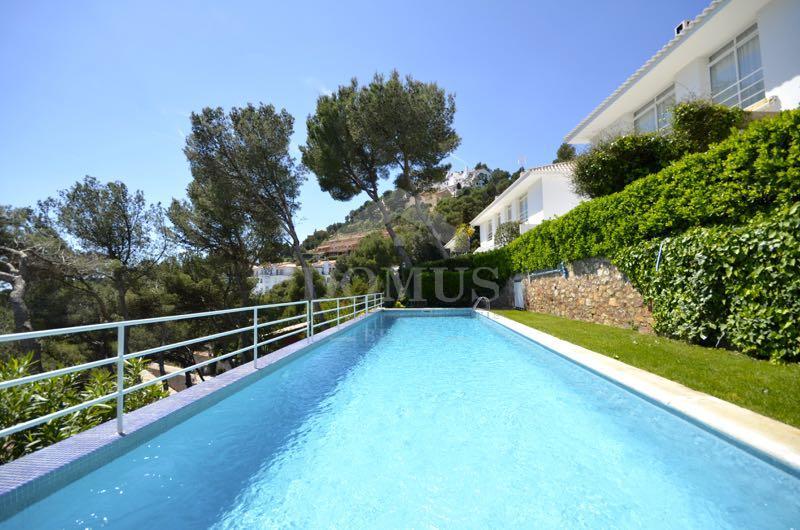 200 TEULATS BLANCS CASA 4 Casa adossada Sa Tuna Begur 200 TEULATS BLANCS CASA 4 Casa adossada Sa Tuna Begur