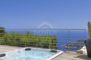 2752 VILLA GAVINES Vrijstaand huis Centre Begur