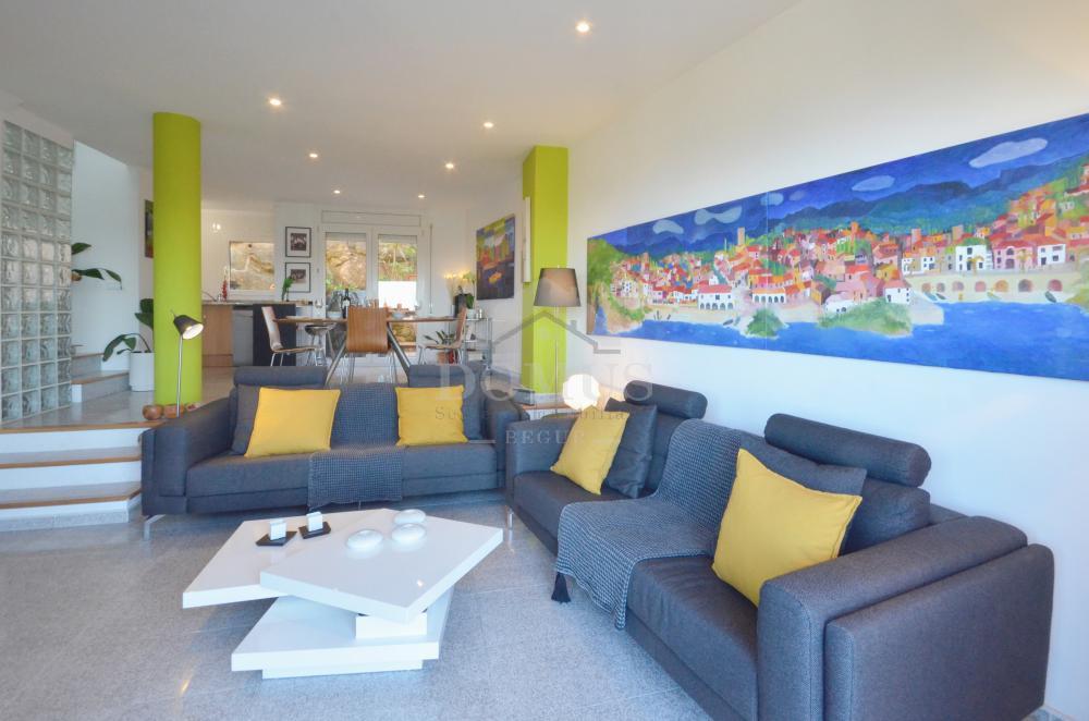 043 SANT RAMÓN Casa adossada Centre Begur 043 SANT RAMÓN Casa adossada Centre Begur