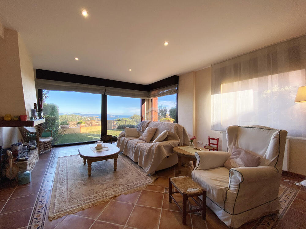 41237 Casa Montgrí Maison jumelée Centre Begur 41237 Casa Montgrí Maison jumelée Centre Begur