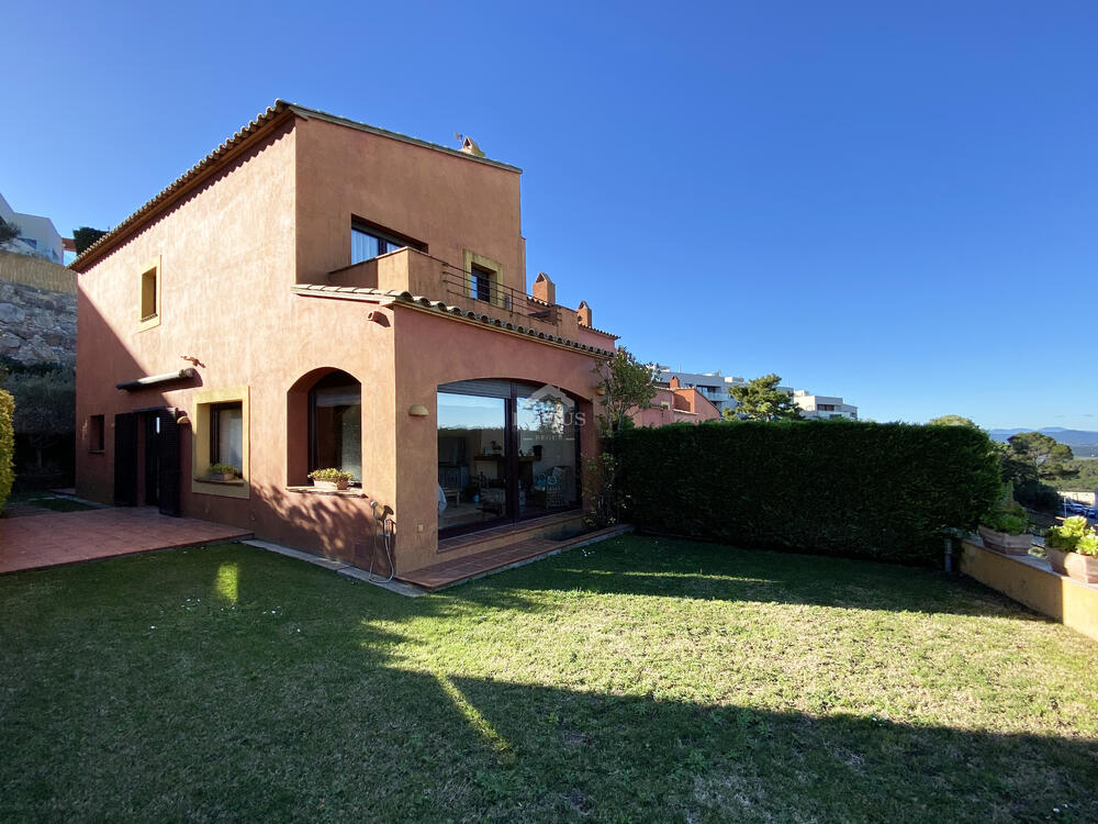 41237 Casa Montgrí Maison jumelée Centre Begur 41237 Casa Montgrí Maison jumelée Centre Begur