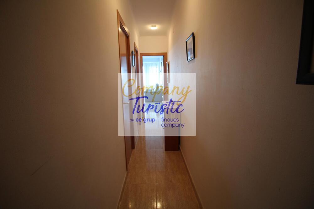 L104-2 ARAN 14 BXS ESQ. Apartment  Llançà