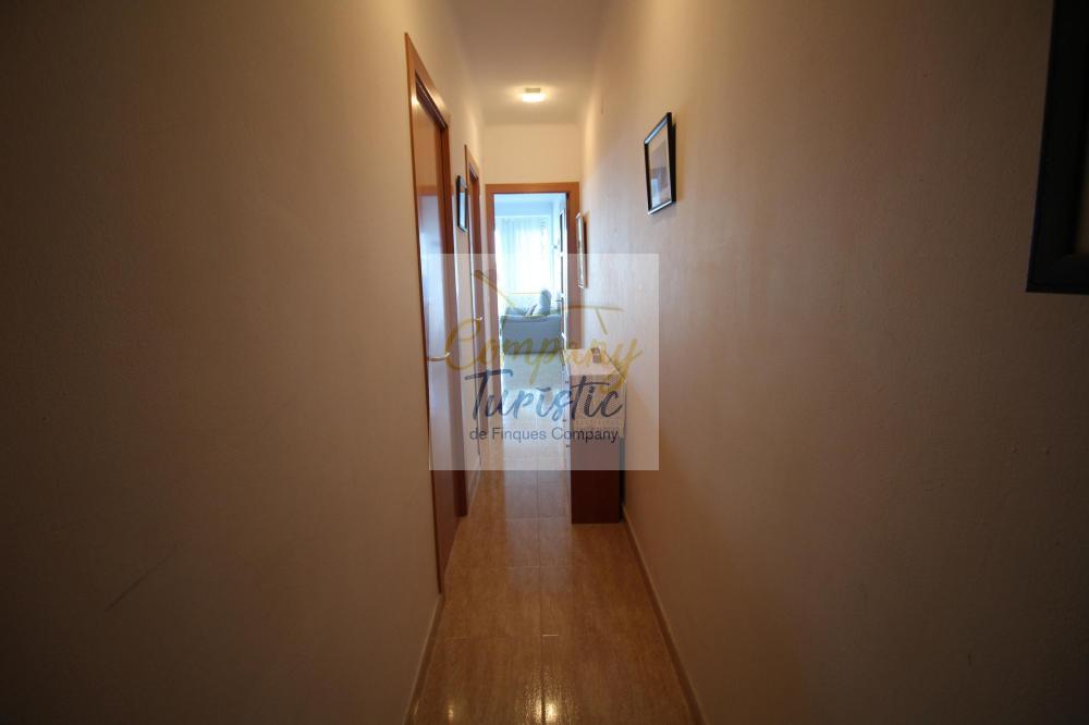 L104-2 ARAN 14 BXS ESQ. Appartement  Llançà