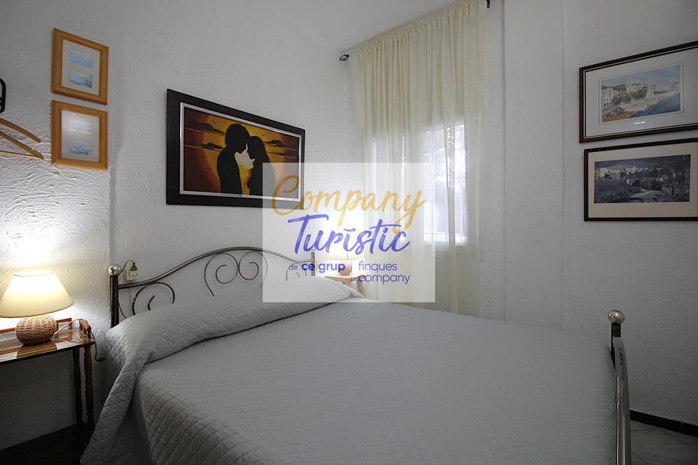 L166-01 GRIFEU 6 Apartamento  Llançà