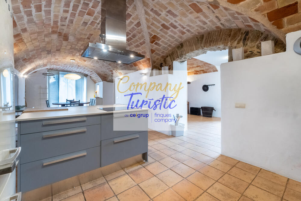 L134-01 MAS CAN PERE PAU Casa aïllada / Villa PEDRET I MARZÀ L134-01 MAS CAN PERE PAU Casa aïllada / Villa PEDRET I MARZÀ