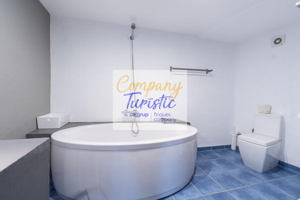 L134-01 MAS CAN PERE PAU Casa aïllada / Villa PEDRET I MARZÀ L134-01 MAS CAN PERE PAU Casa aïllada / Villa PEDRET I MARZÀ