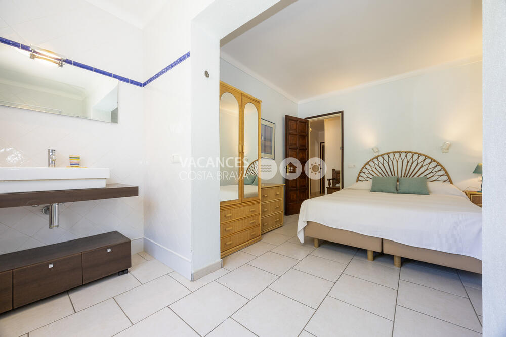 VILLA-BARCELONA VILLA BARCELONA Casa aislada / Villa Riells L'Escala