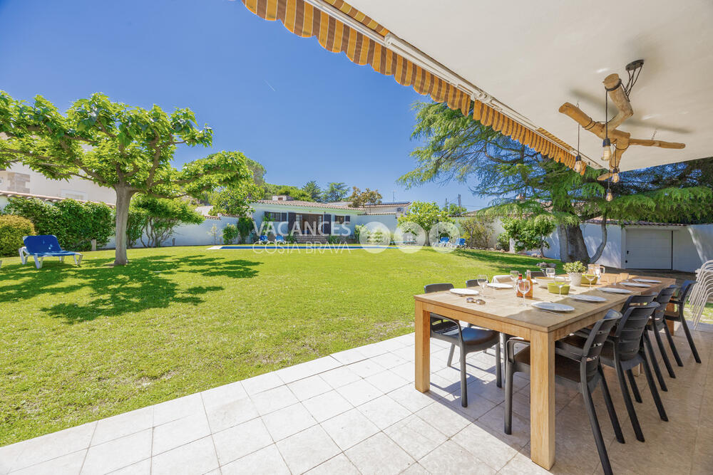 VILLA-BARCELONA VILLA BARCELONA Casa aislada / Villa Riells L'Escala