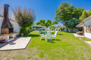 VILLA-BARCELONA VILLA BARCELONA Casa aislada / Villa Riells L'Escala