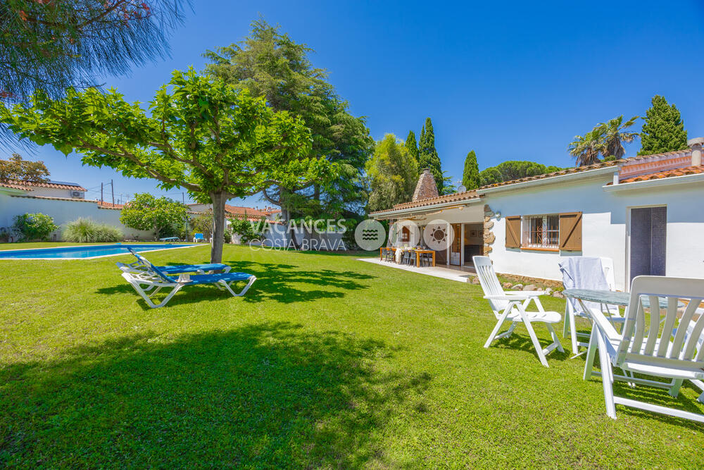 VILLA-BARCELONA VILLA BARCELONA Casa aislada / Villa Riells L'Escala